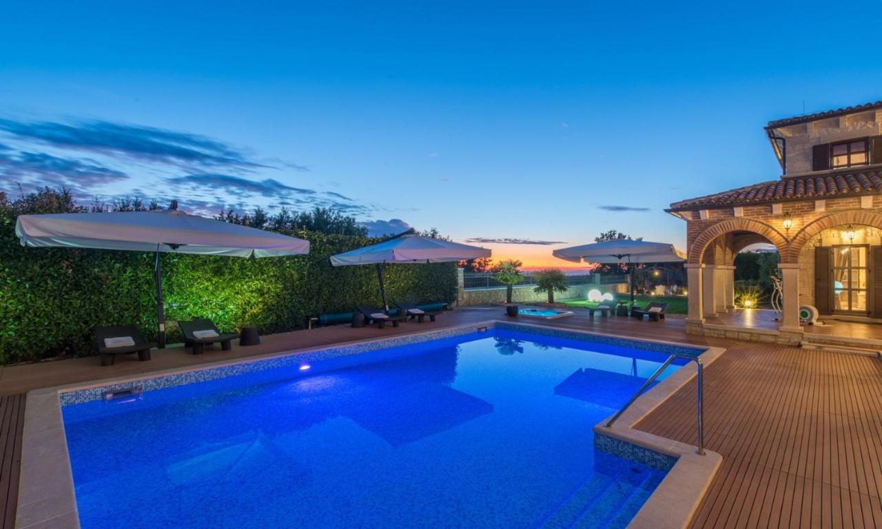 Villa Carolus-Luxurious Istrian Villa Barat  Ngoại thất bức ảnh